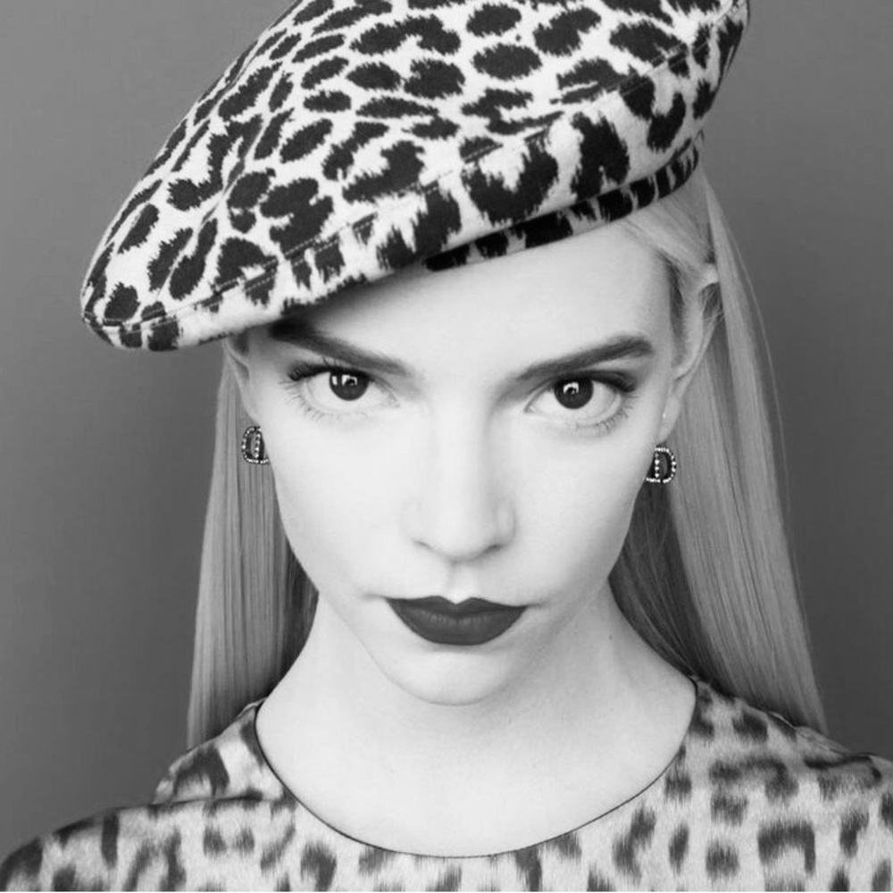 Dior: Beret Leopard Mitzah Collection Limited Edition Beret in Grey - Picture 3 of 12